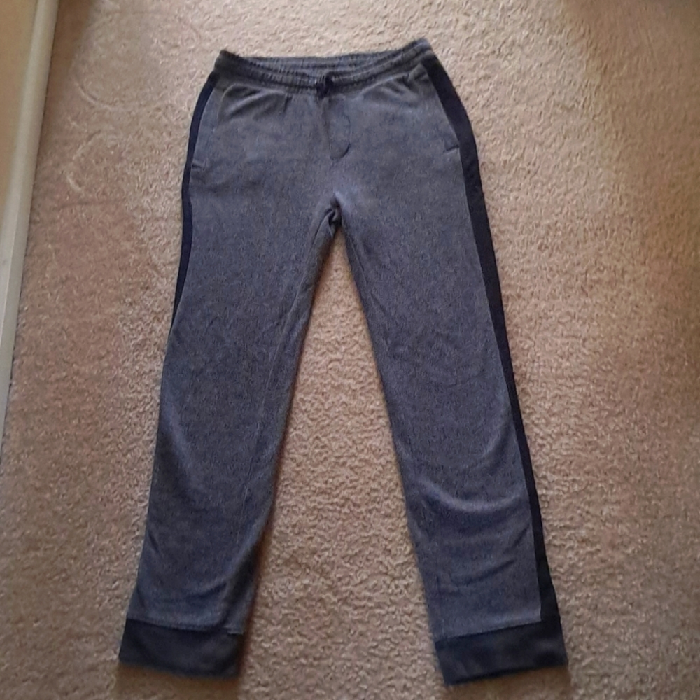 Black & grey Old-Navy sweatpants